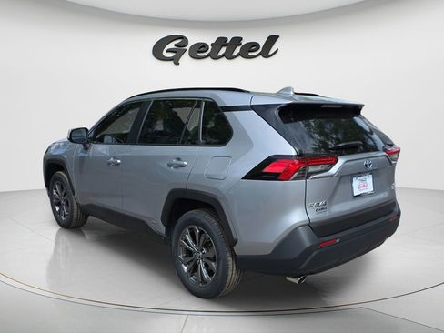 Used 2023 Toyota RAV4 XLE Premium AWD/4WD image 6