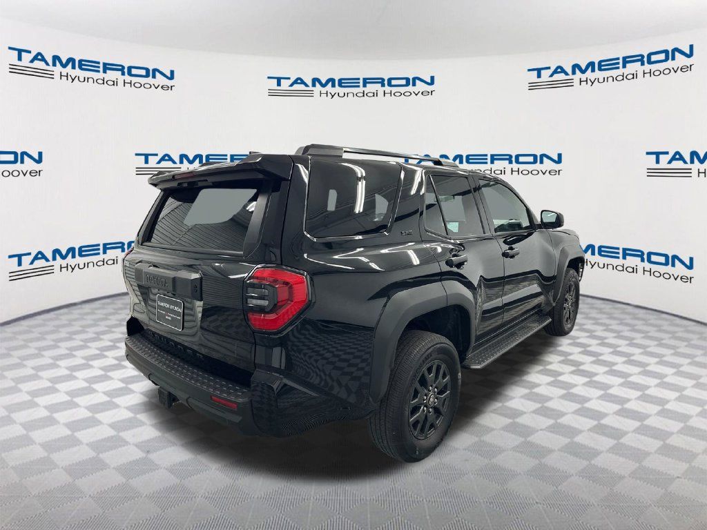 Used 2025 Toyota 4Runner SR5 AWD/4WD image 5