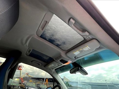 Used 2017 BMW i3 w/ Range Extender image 16