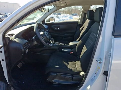 Used 2023 Honda HR-V LX image 16