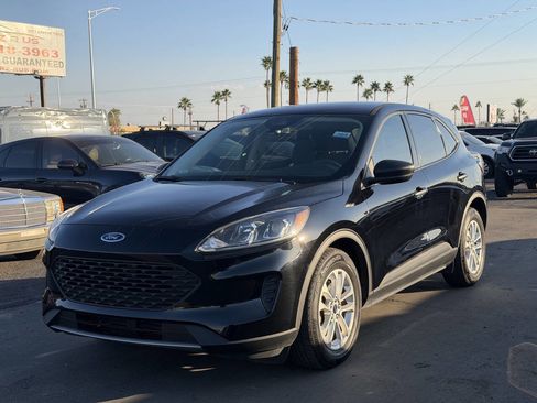 Used 2020 Ford Escape S image 2
