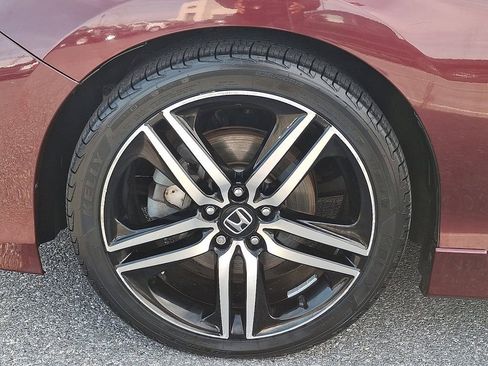Used 2016 Honda Accord Sport image 10