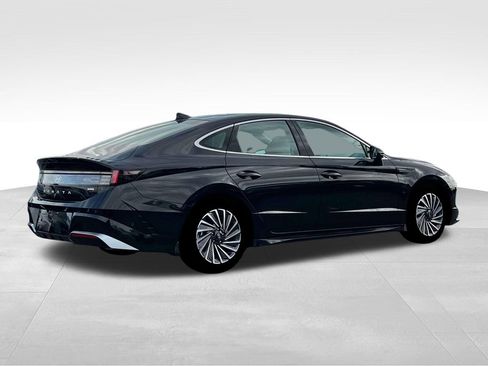 Used 2025 Hyundai Sonata Limited FWD image 9