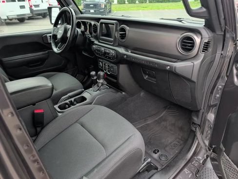 Used 2022 Jeep Wrangler Unlimited Sport AWD/4WD image 27