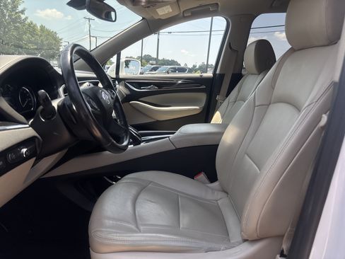 Used 2019 Buick Enclave Essence AWD/4WD image 16