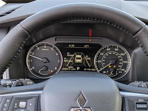 New 2026 Mitsubishi Outlander SE FWD image 18