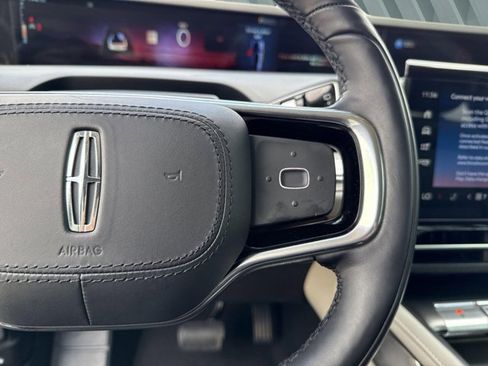 Used 2024 Lincoln Nautilus Premier AWD/4WD image 15