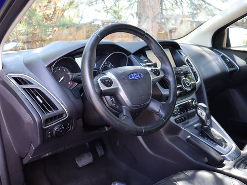 Used 2014 Ford Focus Titanium FWD image 15