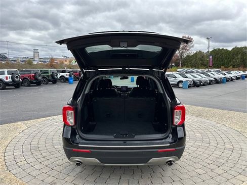 Certified 2023 Ford Explorer Limited w/ Equipment Group 301A image 11