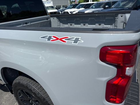 Used 2025 Chevrolet Silverado 1500 Custom w/ Turbomax Blackout Package AWD/4WD image 23