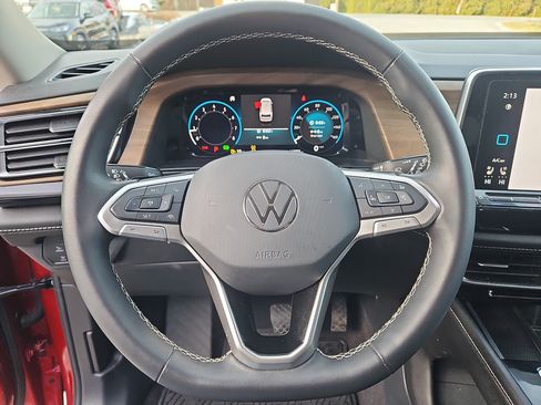 Certified 2024 Volkswagen Atlas SE image 24