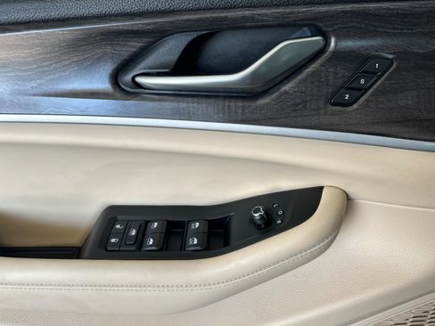 New 2025 Jeep Grand Cherokee L Limited w/ Luxury Tech Group II image 11