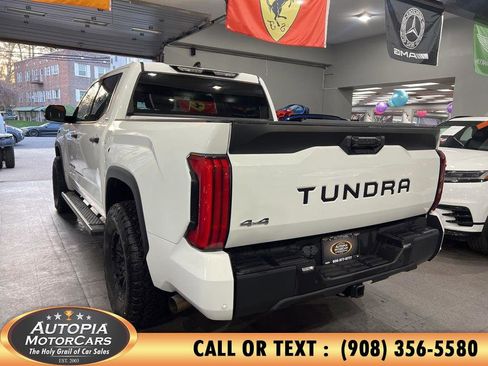 Used 2022 Toyota Tundra SR5 w/ SR5 Convenience Package AWD/4WD image 3