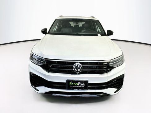 Used 2023 Volkswagen Tiguan SE R-Line FWD image 2