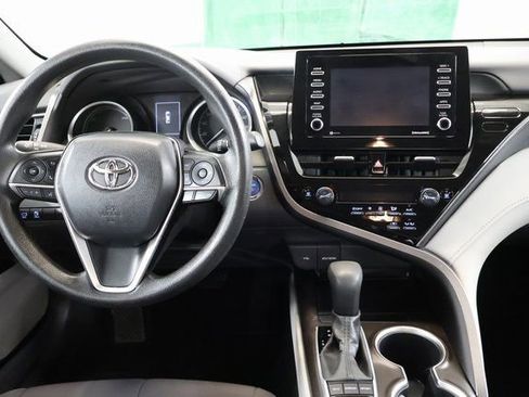 Used 2022 Toyota Camry LE image 16