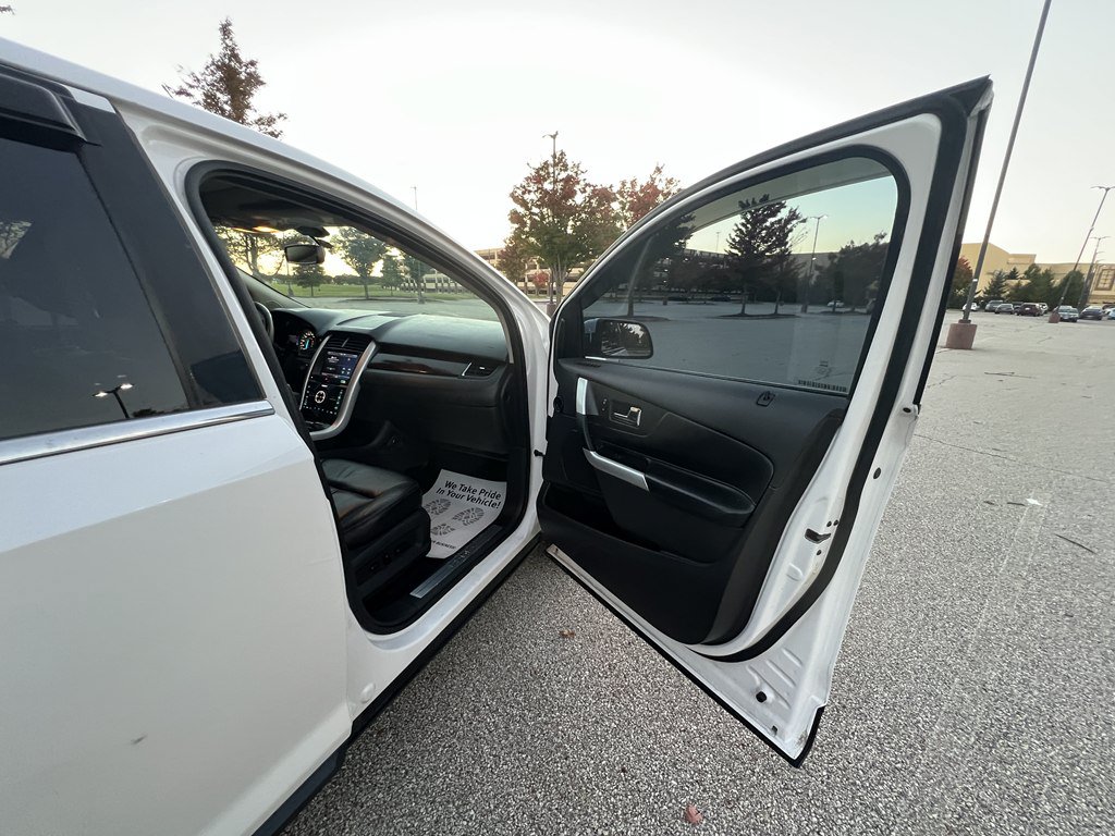 Used 2013 Ford Edge Limited AWD/4WD image 10