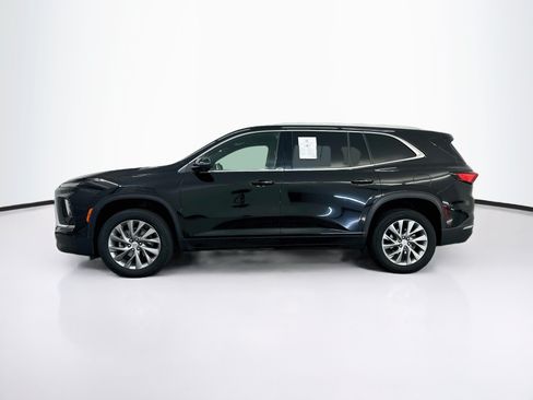 Used 2025 Buick Enclave Preferred AWD/4WD image 4
