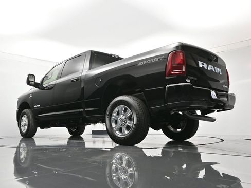 New 2026 RAM 2500 Big Horn AWD/4WD image 42