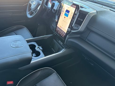 New 2026 RAM 2500 Laramie AWD/4WD image 14