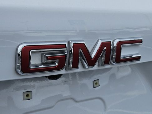 Used 2025 GMC Terrain Elevation image 15