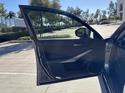 Used 2017 Lexus IS 200t image 21