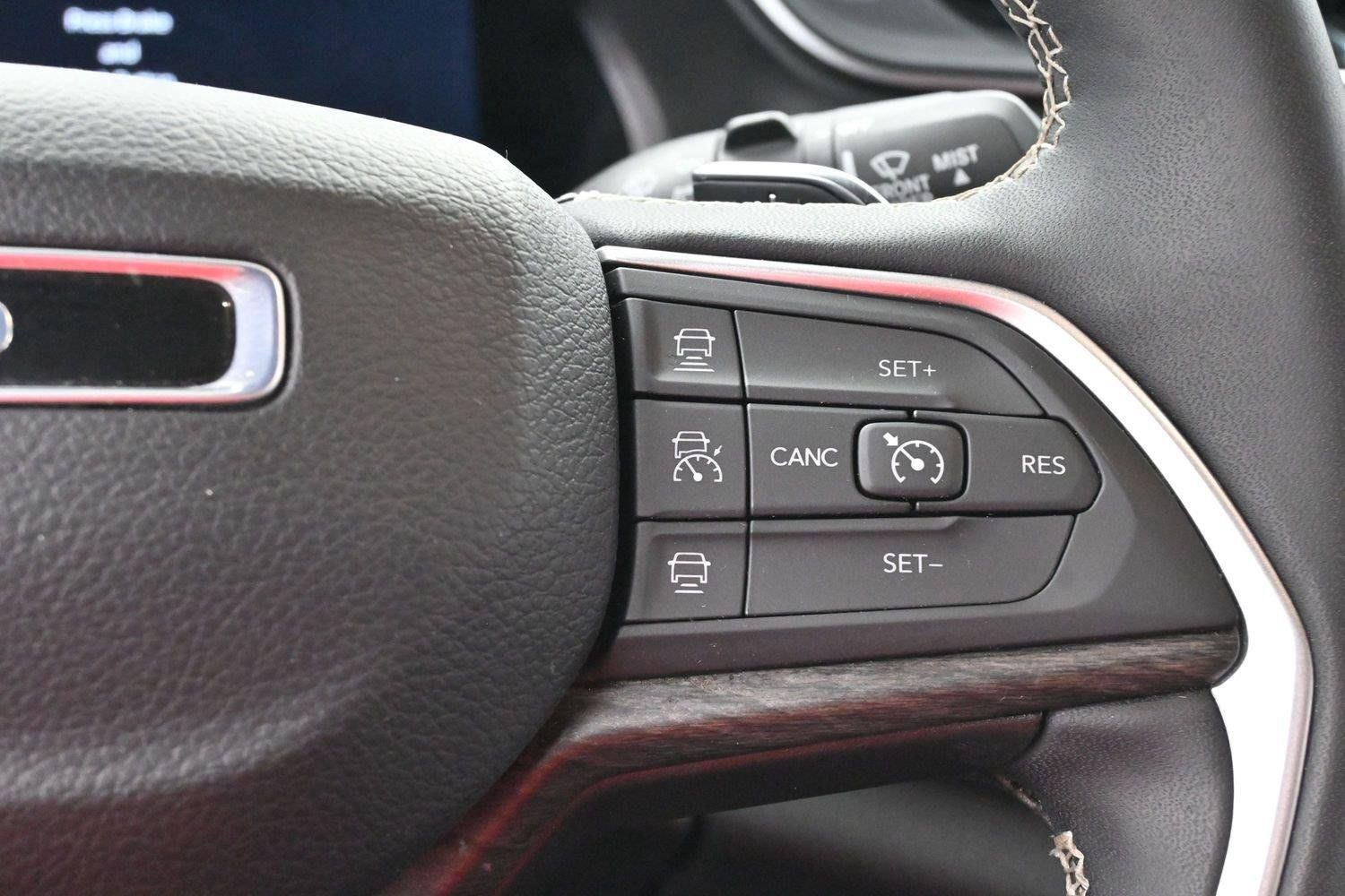 Used 2024 Jeep Grand Cherokee Limited 4xe AWD/4WD image 20