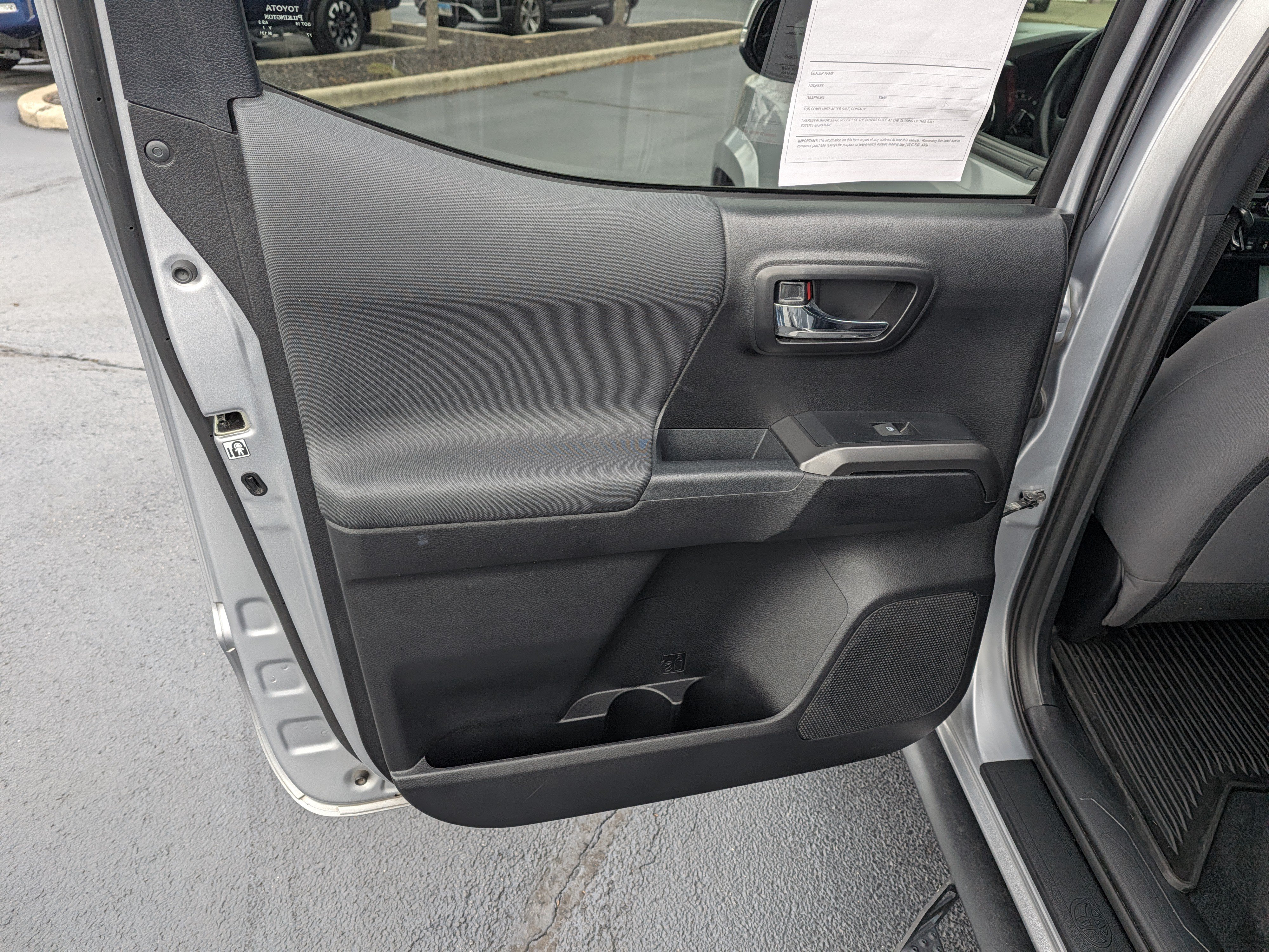 Used 2019 Toyota Tacoma TRD Sport w/ Technology Package AWD/4WD image 24