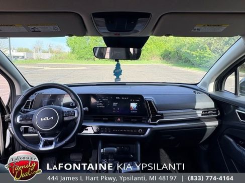 Certified 2025 Kia Sportage EX AWD/4WD image 11