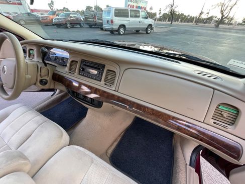 Used 2006 Mercury Grand Marquis GS image 22