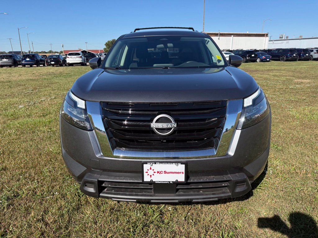 Certified 2025 Nissan Pathfinder SV w/ SV Premium Package FWD image 2