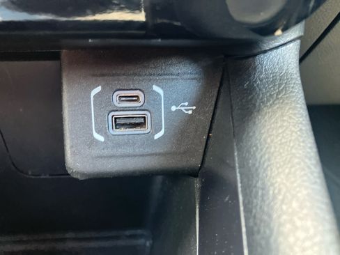 Used 2025 Jeep Compass Latitude w/ Sun & Sound Group AWD/4WD image 27