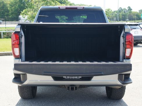Used 2024 GMC Sierra 1500 Pro w/ Graphite Edition AWD/4WD image 13