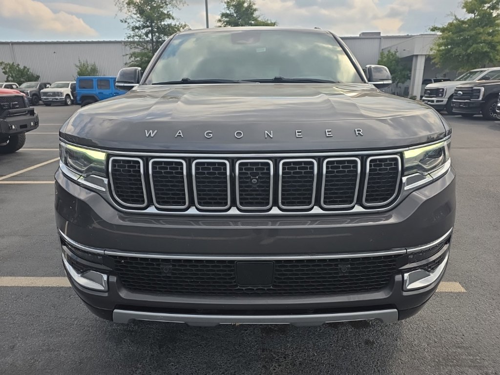 Used 2024 Jeep Wagoneer Series II w/ Convenience Group I AWD/4WD image 3