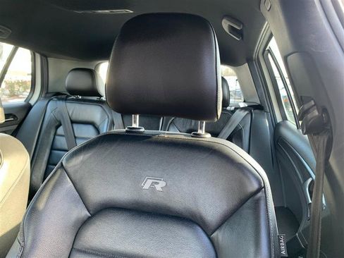 Used 2017 Volkswagen Golf 4-Door image 13