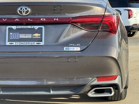 Used 2019 Toyota Avalon XLE image 7