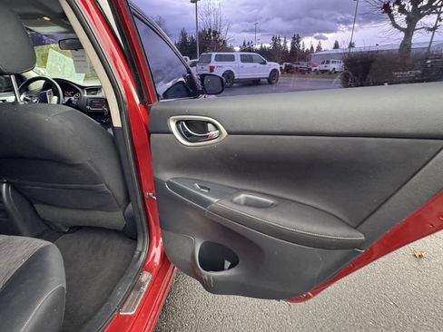 Used 2015 Nissan Sentra SV image 12