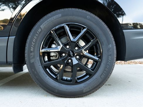 Used 2024 Chevrolet Equinox LS image 15