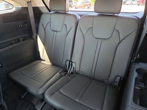 Used 2023 Kia Sorento SX AWD/4WD image 10