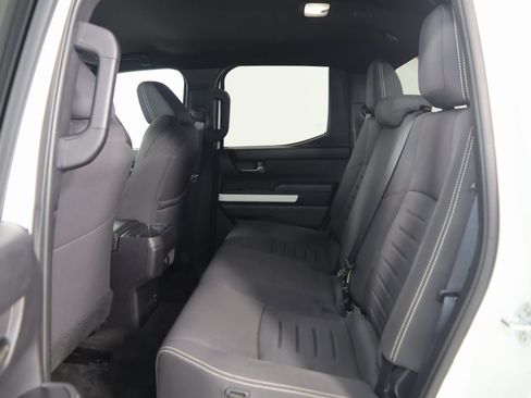 Used 2024 Toyota Tacoma TRD Off-Road image 44