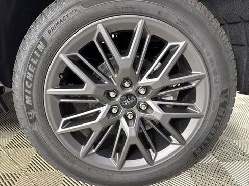 New 2026 Ford Expedition Max Platinum w/ Stealth Appearance Package image 32