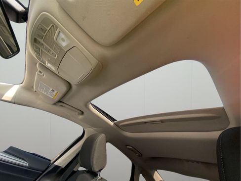 Used 2020 Ford Fusion SE FWD image 8