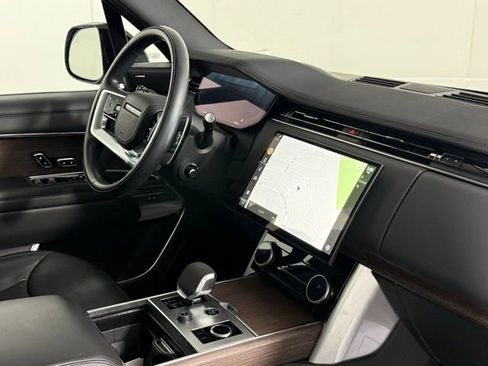 Used 2023 Land Rover Range Rover Long Wheelbase SE image 31