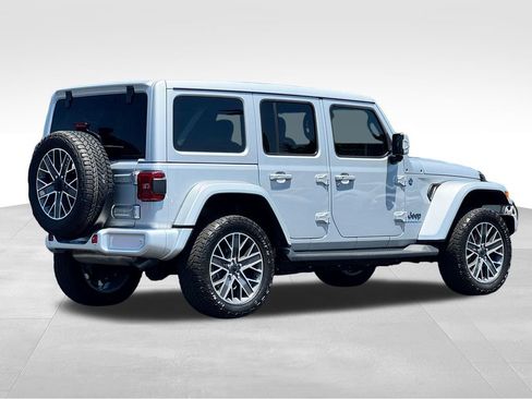 Used 2024 Jeep Wrangler High Altitude AWD/4WD image 7