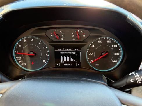 Used 2019 Chevrolet Equinox LS image 68