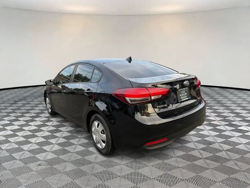 Used 2018 Kia Forte LX FWD image 5