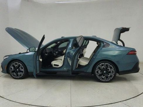 Used 2024 BMW 530i image 72