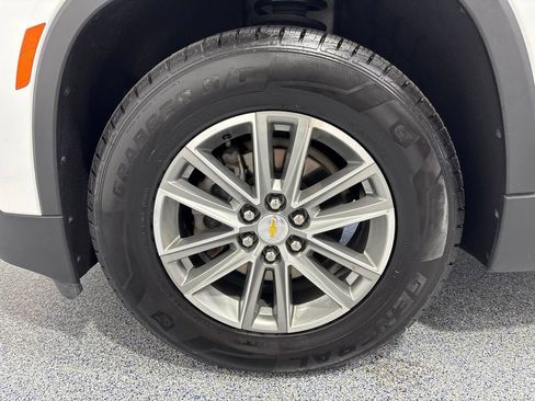 Used 2023 Chevrolet Traverse LT AWD/4WD image 49
