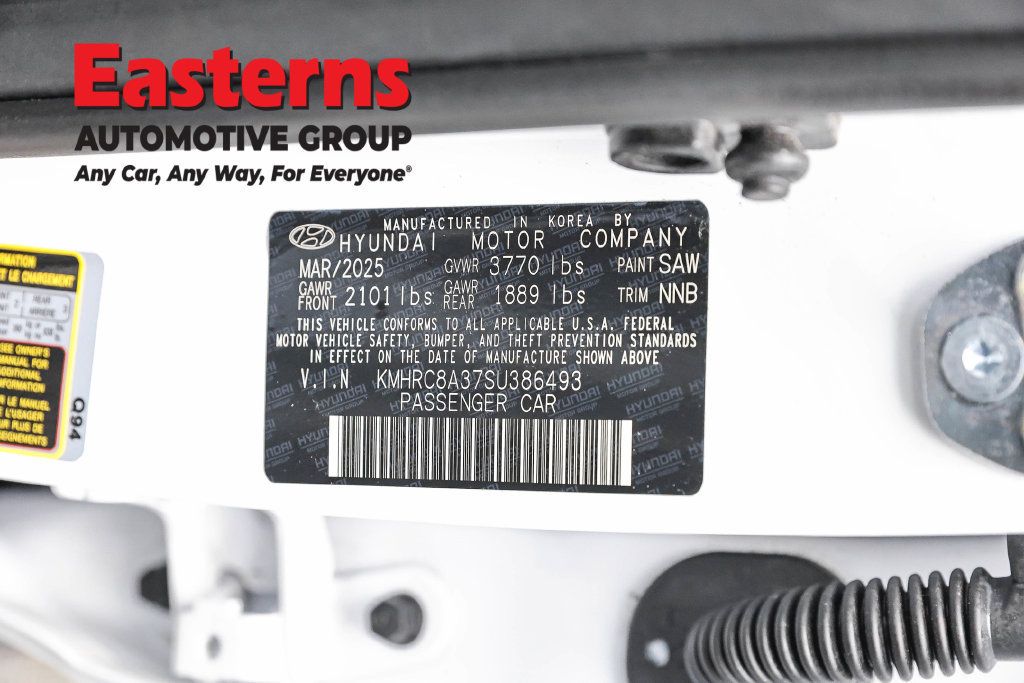 Used 2025 Hyundai Venue SEL FWD image 37