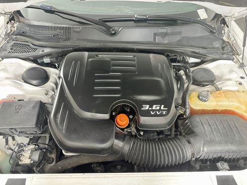 Used 2017 Dodge Challenger SXT RWD image 28