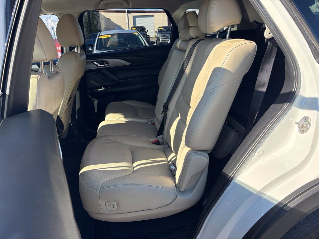 Used 2020 MAZDA CX-9 Touring FWD image 13